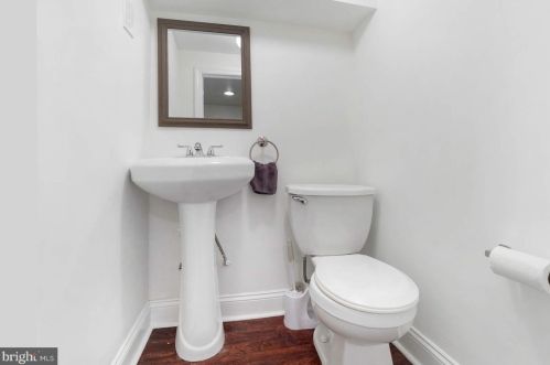 2417 Camac St, Philadelphia PA 19148-3510 exterior