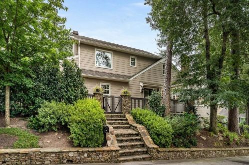 2505 Forrest Way, Atlanta GA  30305-3716 exterior