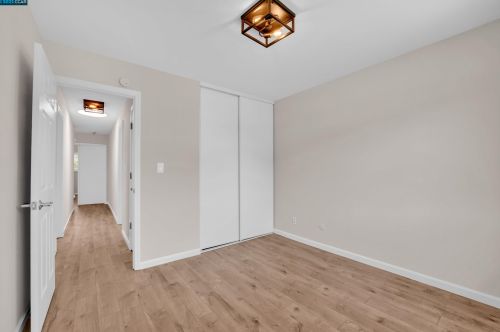 1221 Roanwood Way, Concord CA 94521-4816 exterior