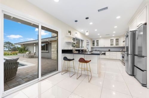 1347 Dana Pl, Fullerton CA  92831-1108 exterior