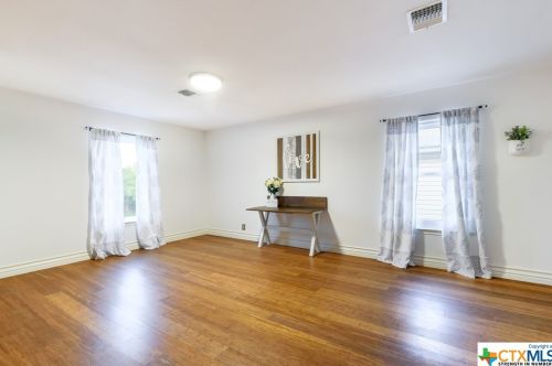 9515 Maverick Pt, San Antonio TX 78240-4049 exterior