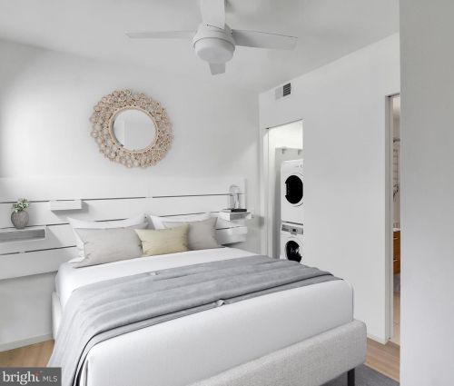 2422 17th St, Washington, DC 20020-6304