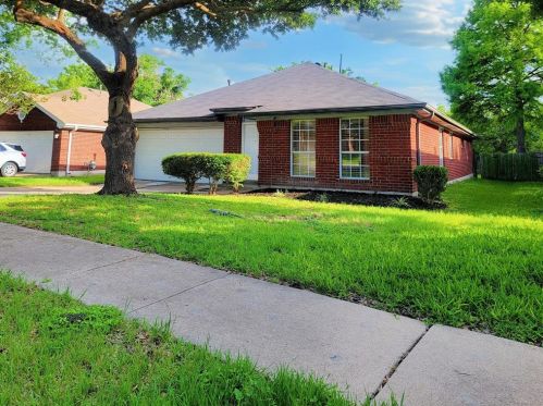 1109 Briargate Dr, Austin TX  78753-2049 exterior