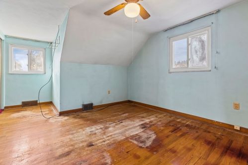 1717 Sillview Dr, Pittsburgh PA 15243-1558 exterior