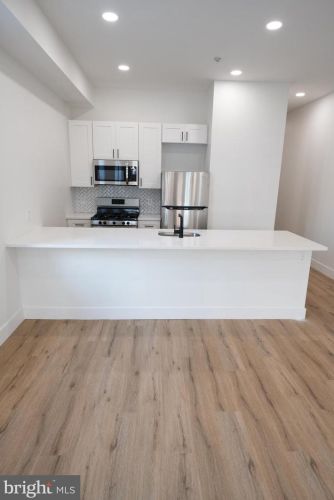 1500 Dickinson St, Philadelphia PA 19146-4757 exterior