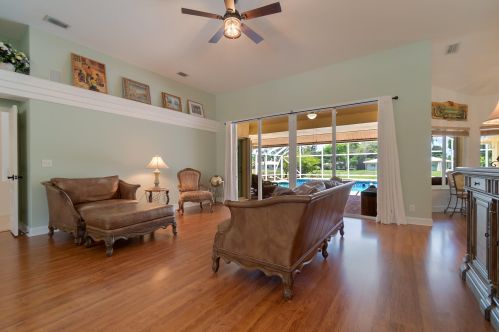 8290 Mizzen Dr, Boynton Beach FL 33472-2721 exterior