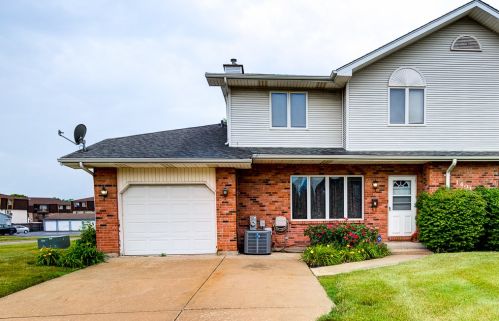 1401 Rock Run Dr, Joliet, IL 60403-3151