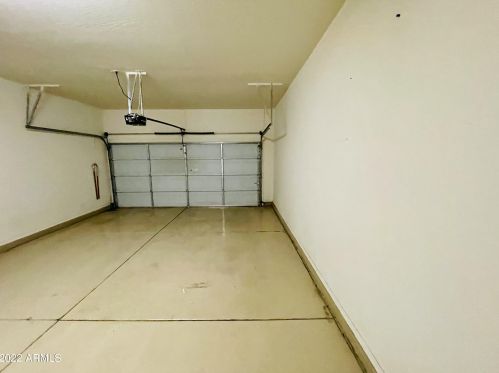 32016 23rd Ave, Phoenix AZ  85085-7050 exterior