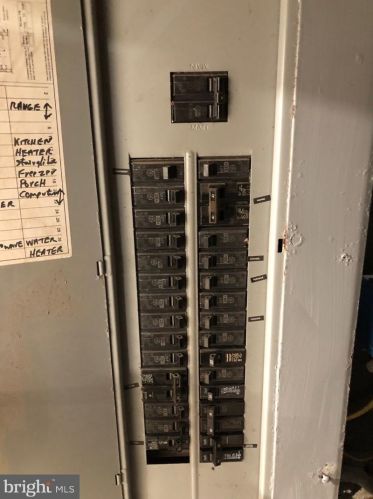 6442 Limekiln Pike, Philadelphia PA 19138-3103 exterior