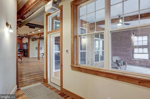 220 Prince St, Lancaster PA 17603-5878 exterior