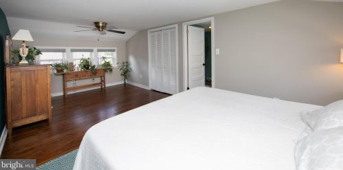 257 Stratford Ave, Camden NJ 08108-2327 exterior