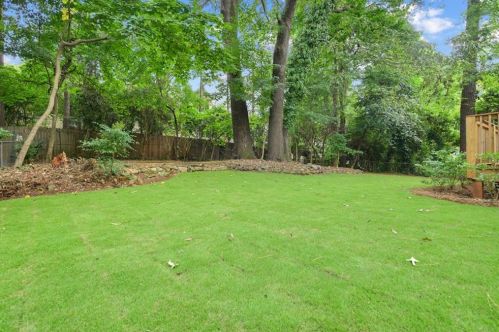 1261 Merry Ln, Atlanta GA 30329-3903 exterior