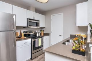 15199 Royalty Pkwy, Portland OR  97224-3905 exterior