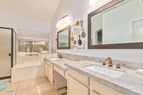 1310 Ivanhoe St, Chandler AZ 85226-1689 exterior