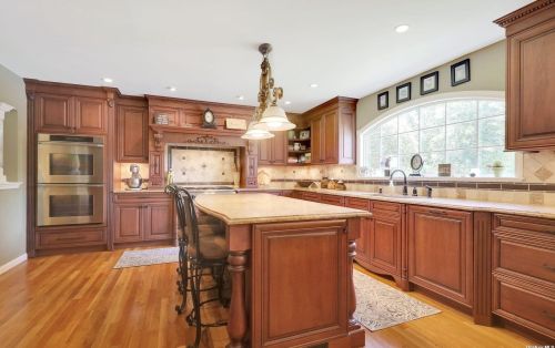 94 Caramel Rd, Commack NY 11725-1000 exterior