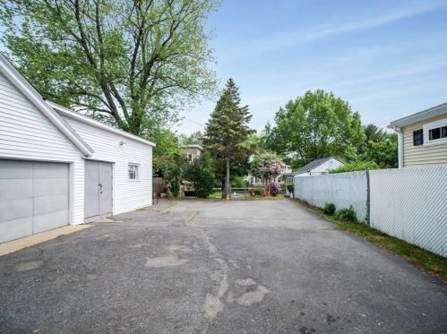 77 Riverdale St, Methuen MA 01844-6105 exterior