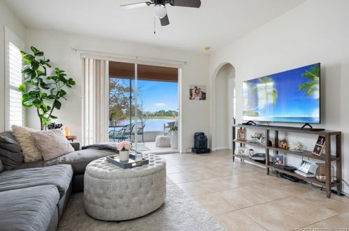 9956 Chadwick Dr, Fort Pierce FL 34987-2418 exterior