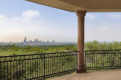 399 Cortona Dr, Austin TX 78746-4464 exterior