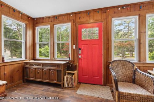 603 Veterans Hwy, Jackson Twp NJ  08527-3730 exterior