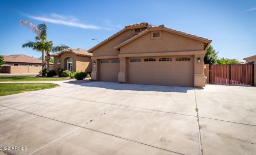 873 Elmwood Pl, Chandler AZ  85249-3332 exterior