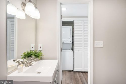 5710 Larpin Ln, Alexandria VA 22310-1249 exterior