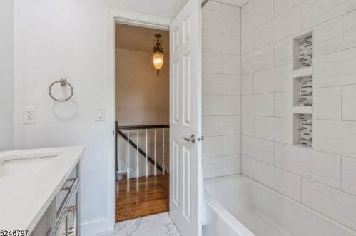 17 Powhatatan Way, Hackettstown NJ 07840-2646 exterior