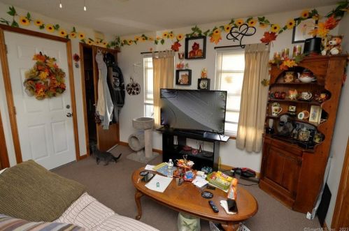 45 Albert St, Torrington CT 06790-6401 exterior