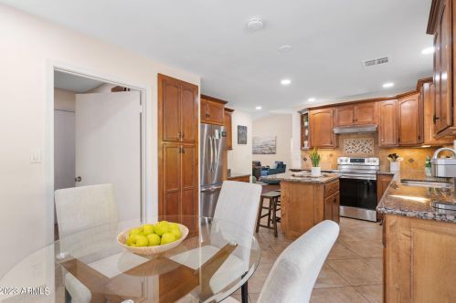 11641 23rd St, Phoenix AZ 85028-1705 exterior