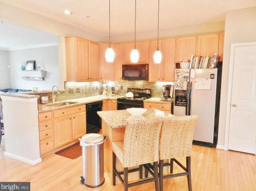 5033 Murtha St, Alexandria VA  22304-8611 exterior