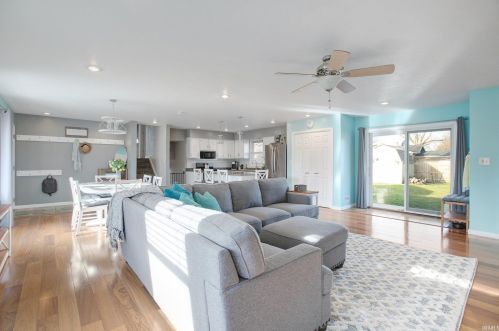 1901 Division St, Mishawaka IN 46545-6201 exterior