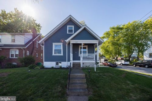 697 Hanover St, Pottstown PA 19464-4519 exterior