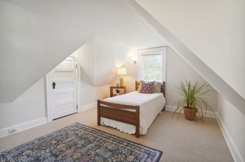 13 Cres, Maplewood NJ 07040-2708 exterior