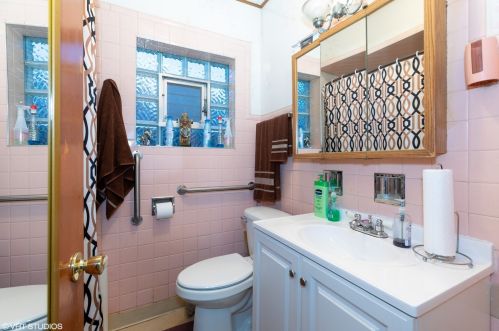 2009 13 Ave, Broadview IL 60153-3129 exterior