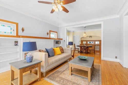 2427 Stratford Ct, Milwaukee WI 53211-2635 exterior