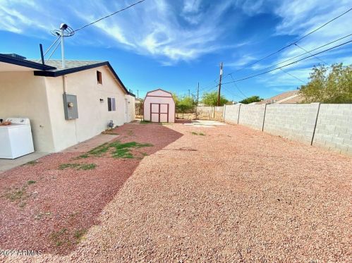 1829 37 Dr, Phoenix AZ 85029-1109 exterior