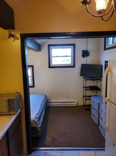 617 Ash St, Waukegan IL 60087-5037 exterior