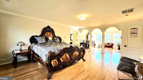 17815 Fraley Farm Rd, Rockville MD 20855-1664 exterior