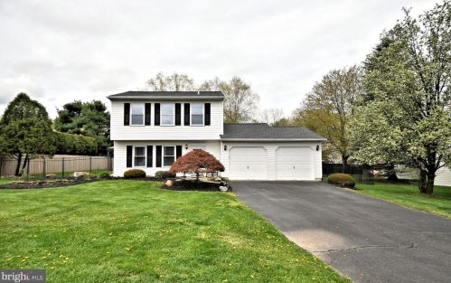 1828 Hawthorne Cir, Jamison, PA 18929-1333