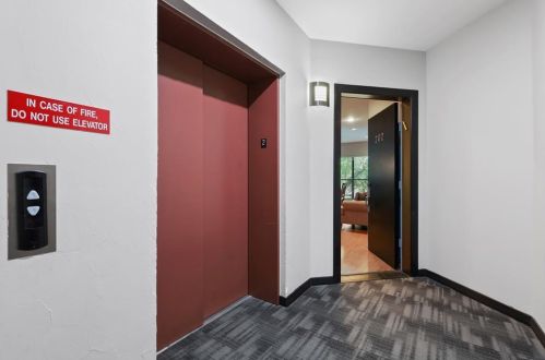 4122 Avondale Ave, Dallas TX  75219-3019 exterior