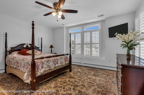 302 Trenton Ave, Point Pleasant Beach NJ 08742-2529 exterior