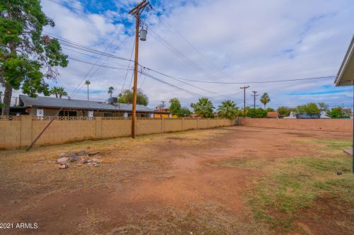 3002 54 Ave, Phoenix AZ 85031-1108 exterior