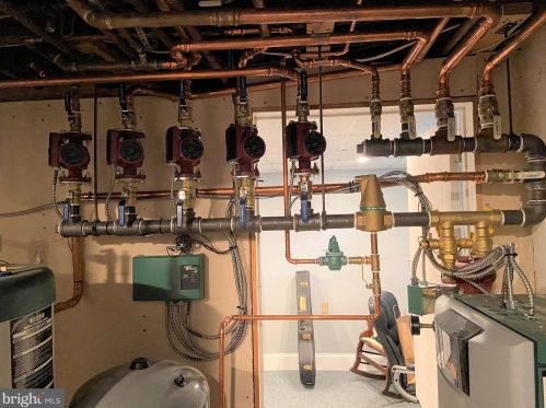 614 Church St, Limerick PA 19468-2123 exterior