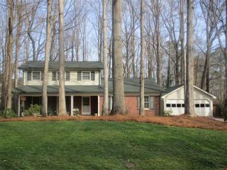 5671 Mill Shire Ln, Atlanta, GA 30338-2739