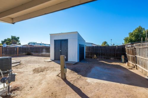 18042 3 St, Phoenix AZ 85004-2018 exterior