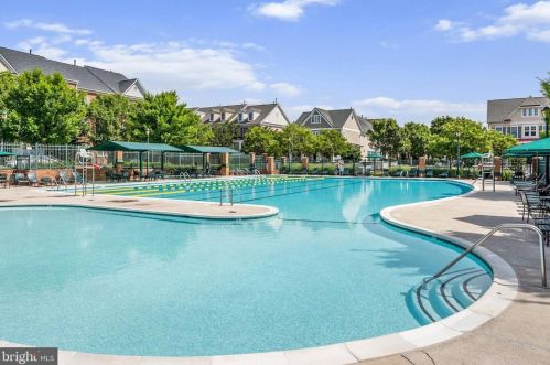 501 King Farm Blvd, Rockville MD 20850-6658 exterior