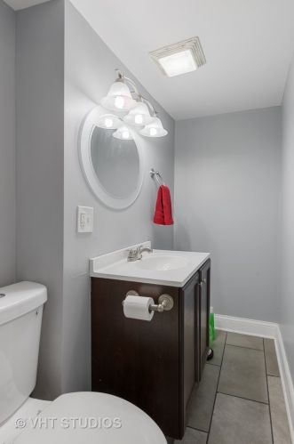 1025 Mayfield Ave, Chicago IL 60638-4404 exterior