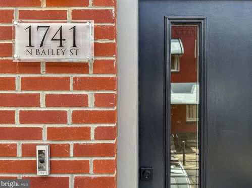 1741 Bailey St, Philadelphia PA  19121-2810 exterior