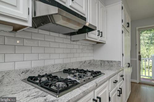 12811 Camellia Dr, Silver Spring MD 20906-3315 exterior