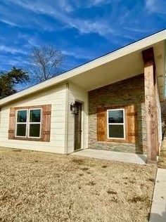 205 Martin Luther King St, Denison TX  75020-2572 exterior