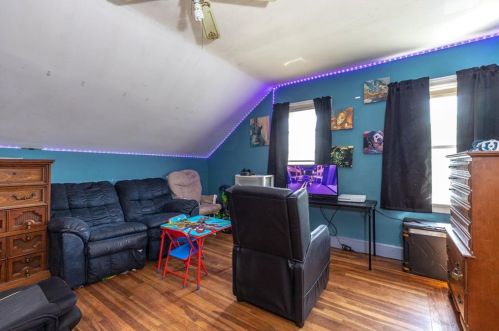 201 Laban St, Providence RI 02909-4427 exterior